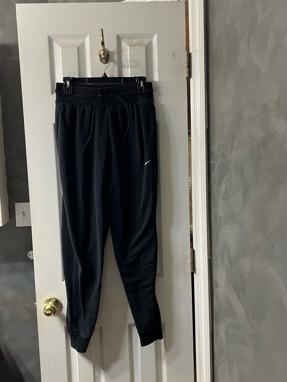 Nike Dri-FIT Black Athletic Jogger Pants – Men’s Small